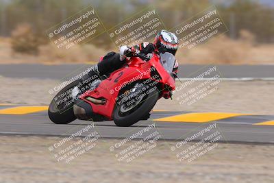 media/Sep-10-2022-SoCal Trackdays (Sat) [[a5bf35bb4a]]/Turn 6 (1140am)/